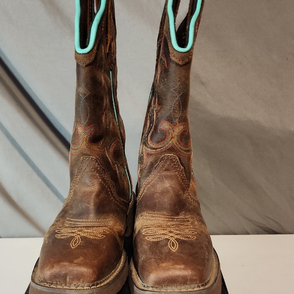 Justin Boots Brown Ankle Boots with Turquoise and Orange Embroidery - Picture 3 of 11